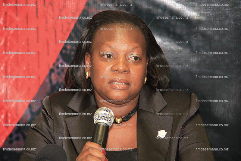 Albertina Mate - representante do Standard Bank