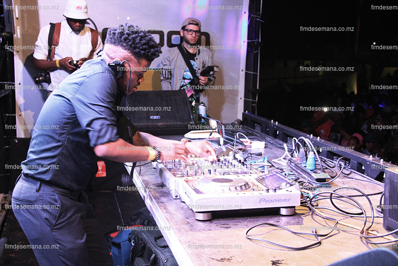 Dj Black Motion na Festa da Gloom