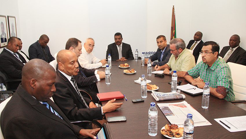 Membros da CTA durante encontro sobre criação do Fundo de Responsabilidade Social da CTA