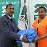 Entrega simbólica das redes mosquiteiras ao Instituto Nacional de Gestão de Calamidades