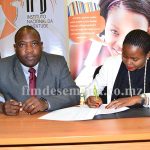 Acto da assinatura do memorando entre a mcel e o INJ