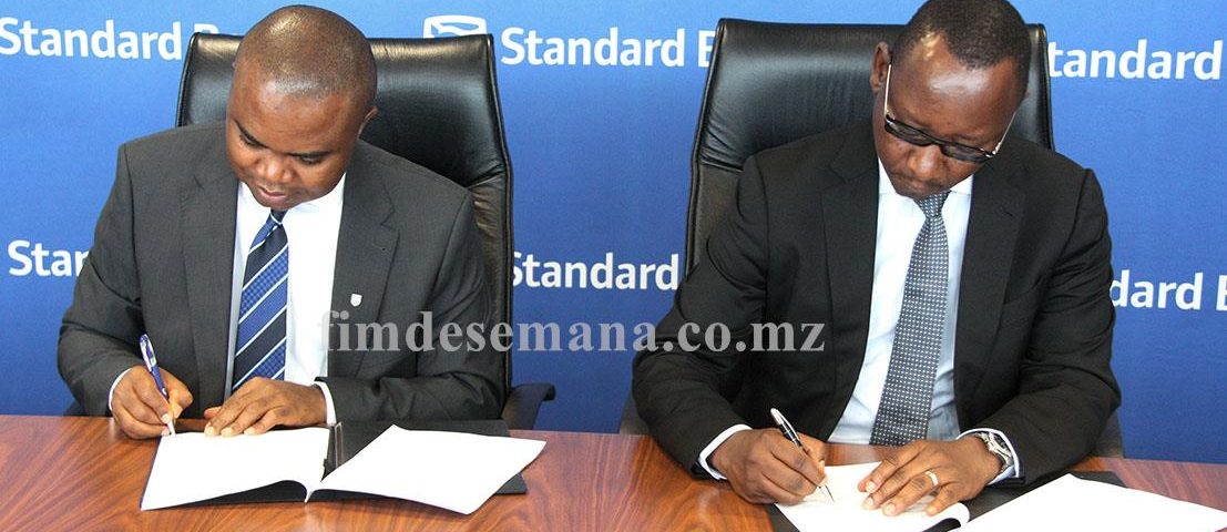 Acto de Assinatura do Memorando de Entendimento entre Standard Bank e S Live