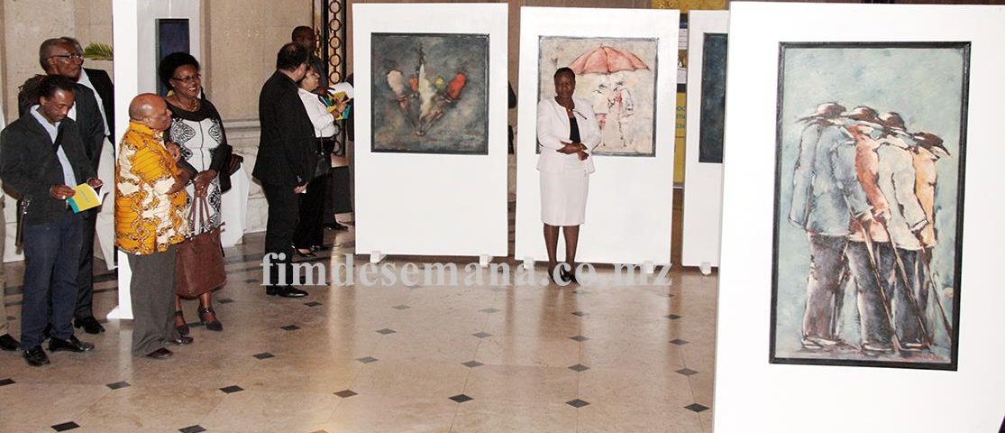 Exposi&ccedil;&atilde;o de artes pl&aacute;sticas da autoria de Kheto Lualuali