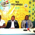 Mesa que presidiu a confer&ecirc;ncia de imprensa da final da ta&ccedil;a Mo&ccedil;ambique mcel