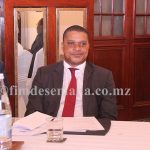 Mesa que presidiu o Semin&aacute;rio de Neg&oacute;cios entre Mo&ccedil;ambique e Finl&acirc;ndia