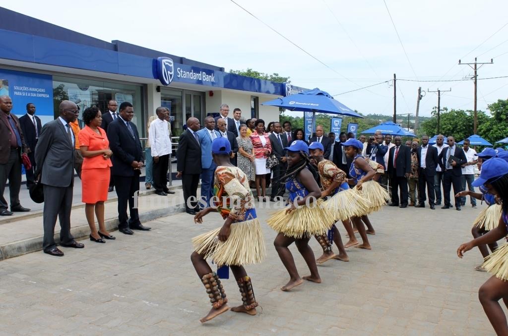 Actividades culturais durante a cerim&oacute;nia de inaugura&ccedil;&atilde;o do balc&atilde;o de Cariac&oacute;