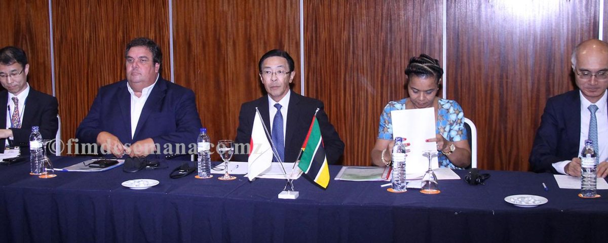 Mesa que presidiu a Confer&ecirc;ncia P&uacute;blico Privada para Infra estrutura de Alta Qualidade