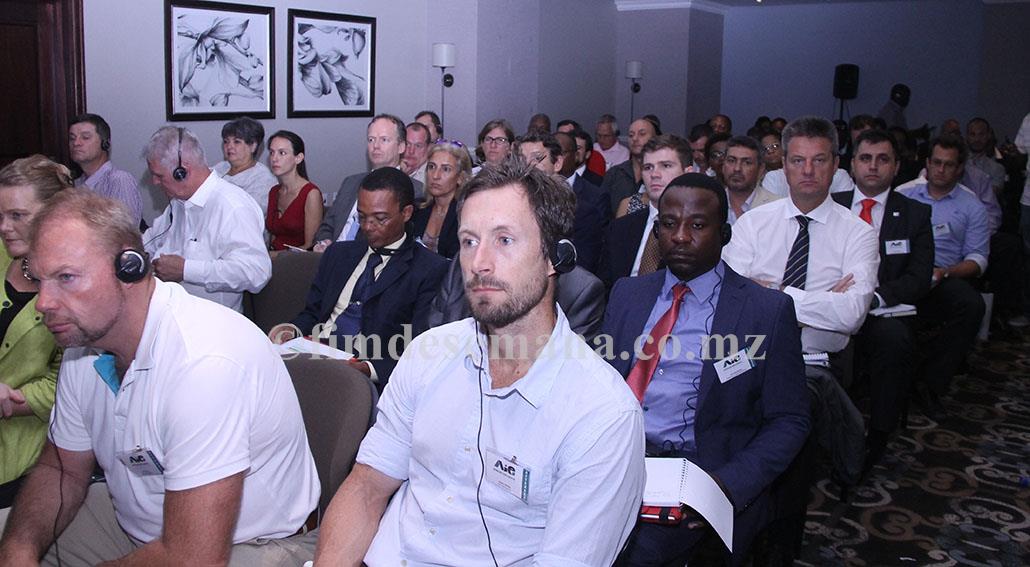 Participantes no F&oacute;rum de Neg&oacute;cios para discutir Mecanismos de Explora&ccedil;&atilde;o e Potencialidades Existentes na Bacia do Ruvuma