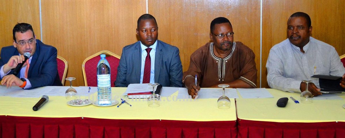 Mesa que presidiu o workshop de apresenta&ccedil;&atilde;o do Pacto de Integridade de Neg&oacute;cios Contra a Corrup&ccedil;&atilde;o