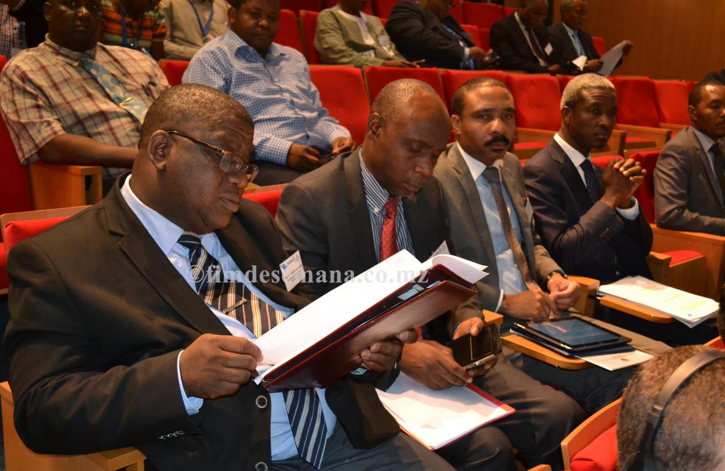 Participantes da mesa redonda