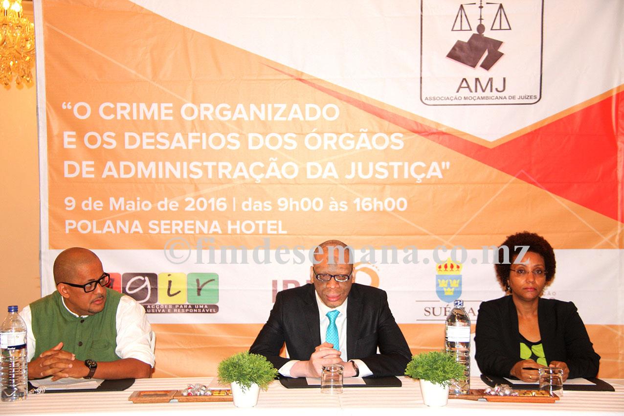 Mesa que presidiu o Semin&aacute;rio sobre Crime Organizado os desafios dos org&atilde;os de administra&ccedil;&atilde;o da Justi&ccedil;a