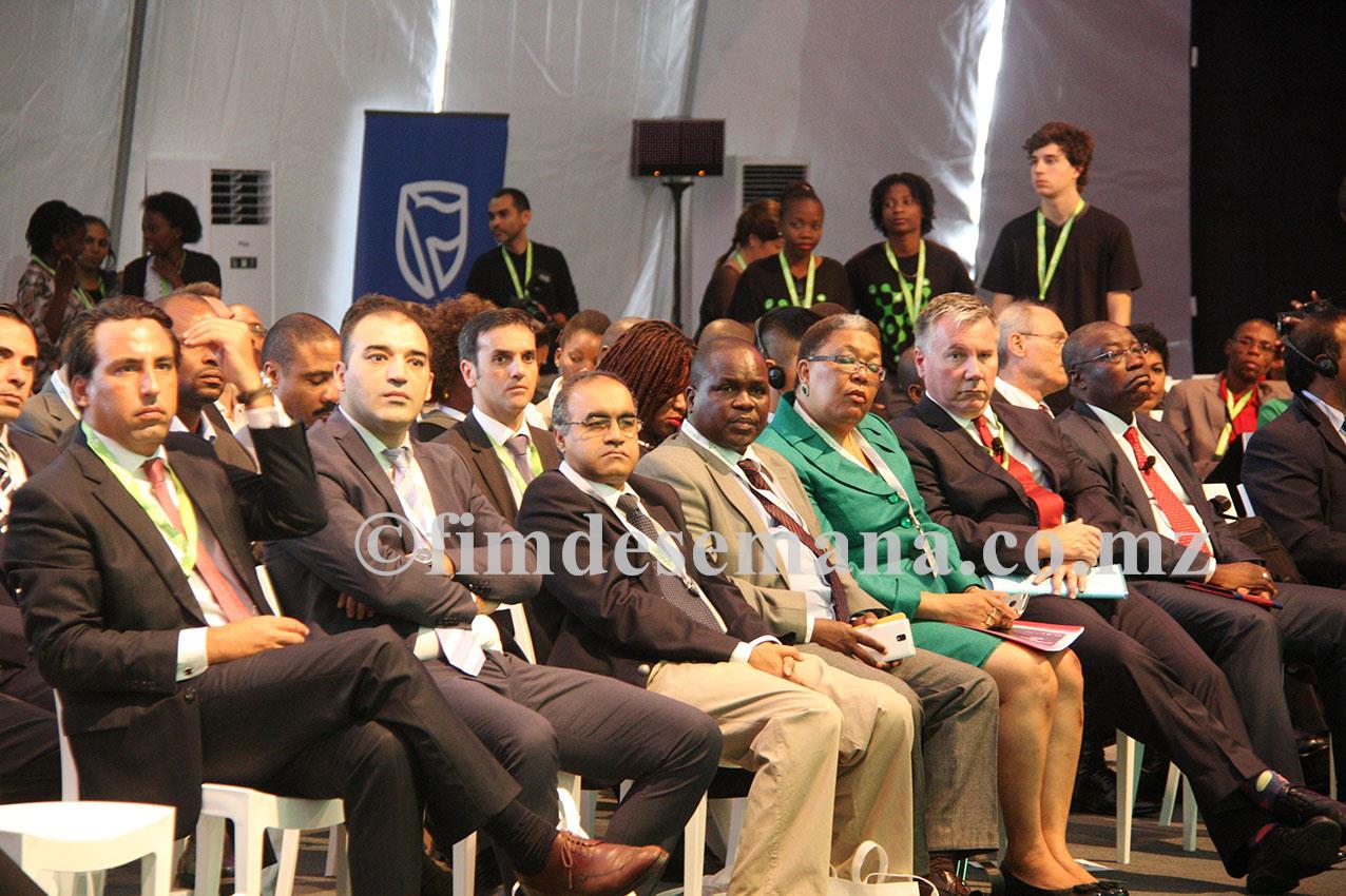 Participantes na cerim&oacute;nia da abertura da III edi&ccedil;&atilde;o da MozTech