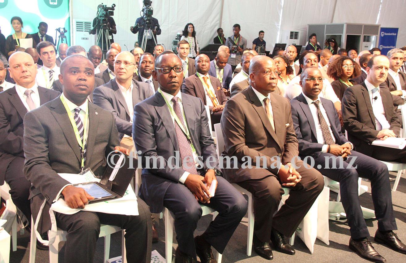 Participantes na cerim&oacute;nia da abertura da III edi&ccedil;&atilde;o da MozTech 2