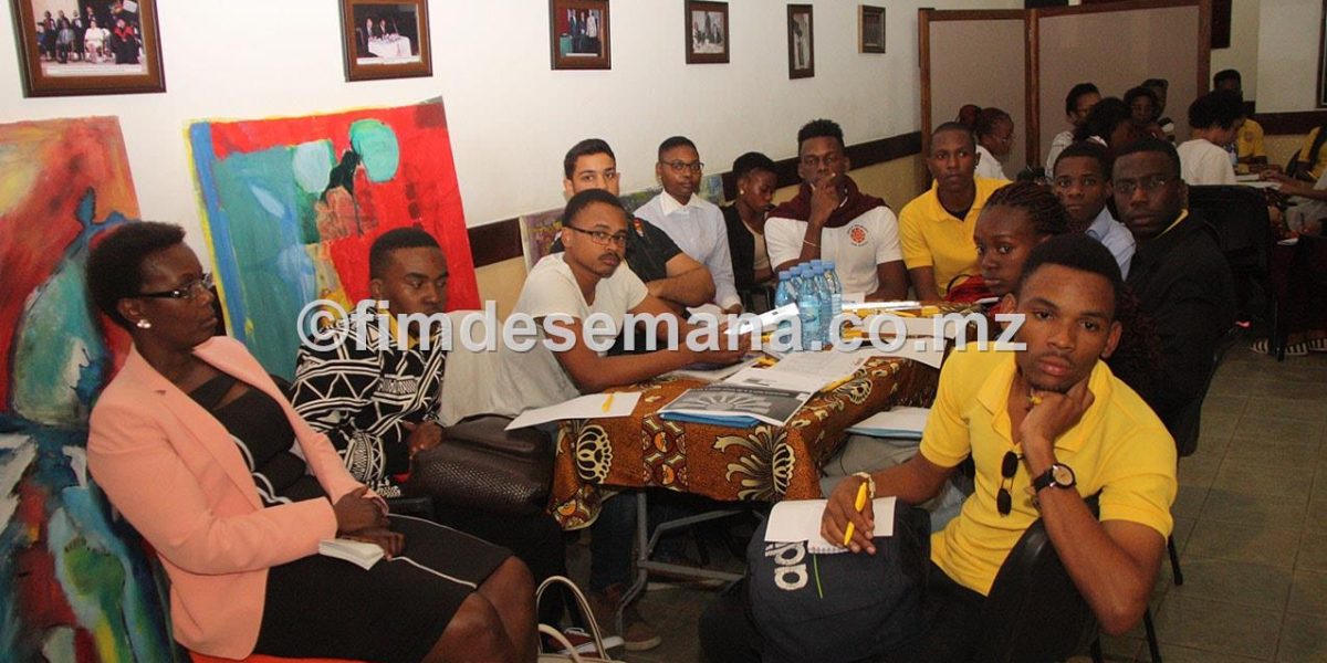 Participantes no Workshop interactivo sobre a situa&ccedil;ao das mulheres no mercado de trabalho