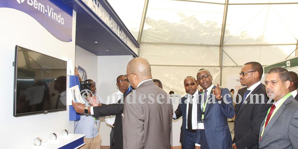 Visita ao Stand do Standard Bank