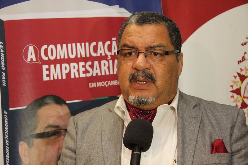 Leandro Paul autor do l&iacute;vro