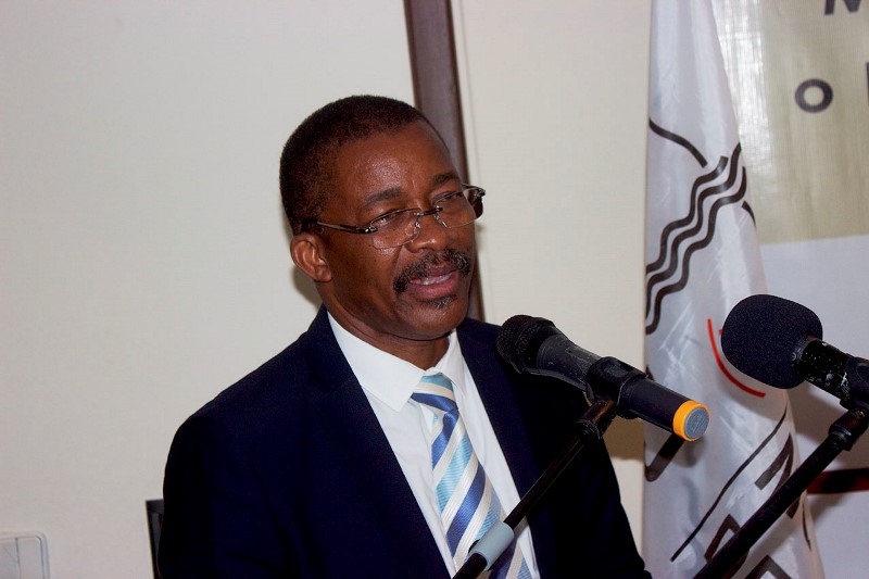 Fl&aacute;vio Menete Baston&aacute;rio da Ordem dos Advogados de Mo&ccedil;ambique 