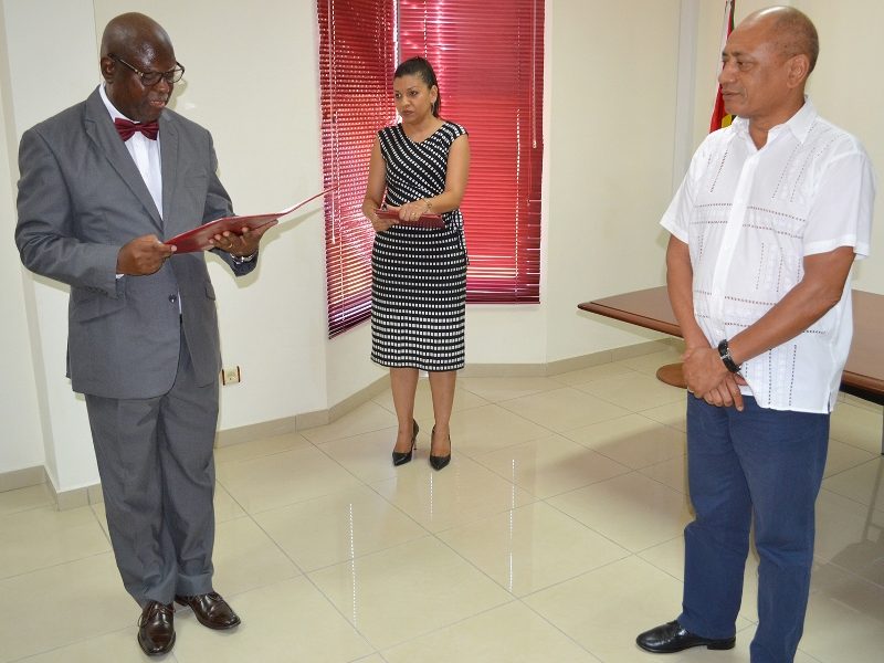 Leitura do termo de posse