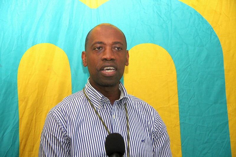 Ab&iacute;lio Mutemba representante da mcel