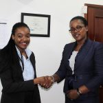 Aperto de m&atilde;o