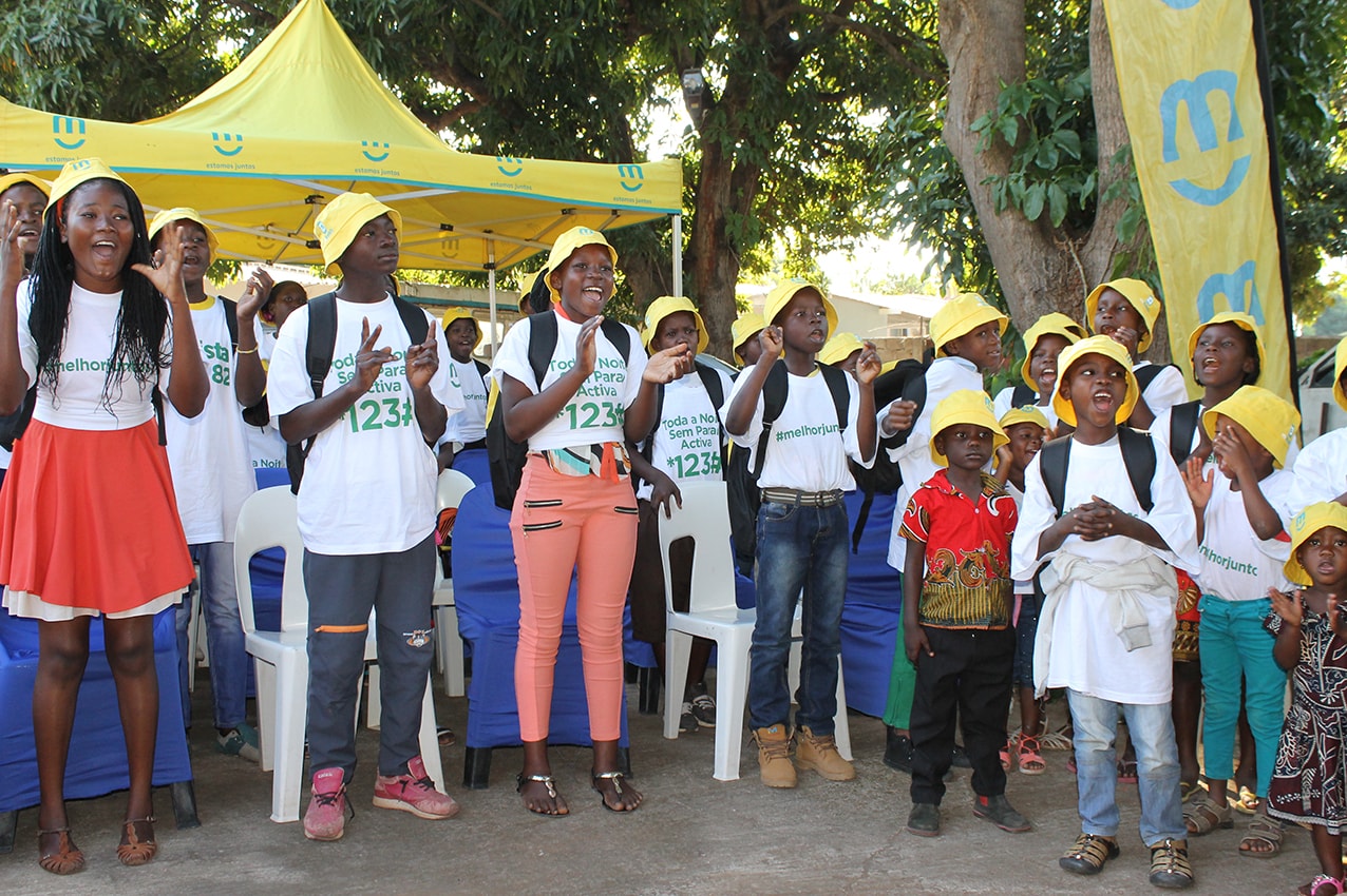 Crian&ccedil;as do Centro Infantil Nyelete