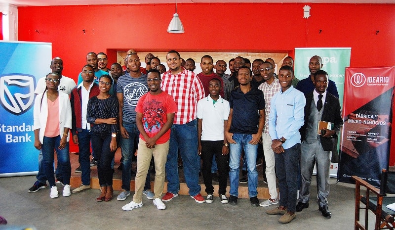 Foto de fam&iacute;lia dos participantes do Workshop