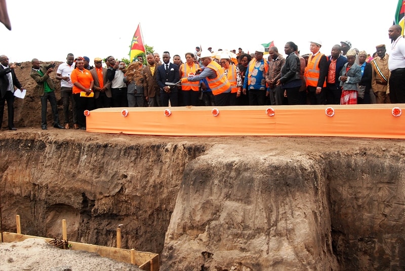 Lan&ccedil;amento da primeira pedra do projecto Acesso Universal