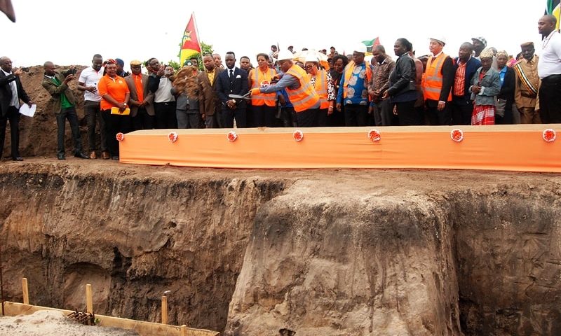 Lan&ccedil;amento da primeira pedra do projecto Acesso Universal