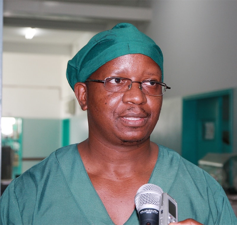 Adriano Tivane director dos Servi&ccedil;os de Cirurgia Cardiovascular e Tor&aacute;cica do Hospital Central de Maputo