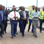 Carlos Mesquita durante a visita &agrave; ponte cais