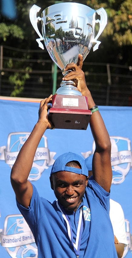 Jossefa Sim&atilde;o vencedor categoria PRO singulares homens