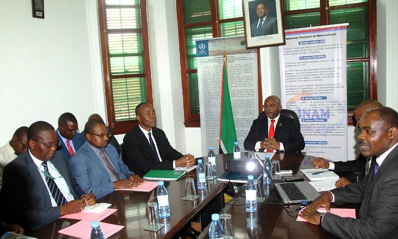 Encontro entre o ministro a direc&ccedil;&atilde;o do INGC e o INAM