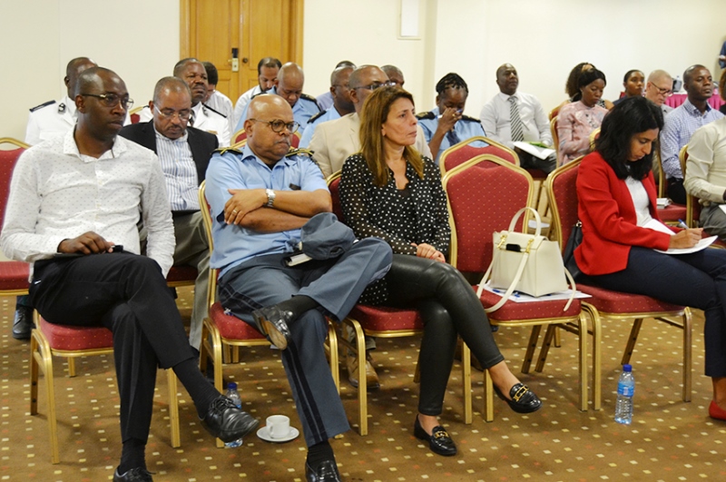 Parte dos participantes do Forum sobre sinistralidade e congestionamento na N4 3