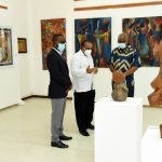 Ministro dos Transportes e Comunicacoes Janfar Abdulai visitando a exposicao