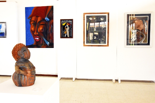 Parte das obras da exposicao colectiva 2