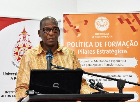 Narciso Matos reitor da Universidade Politecnica