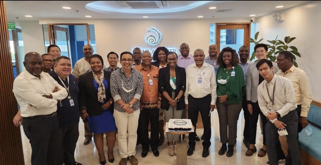 Membros do quadros da empresa Águas da Região Metropolitana de Maputo (AdRMM)