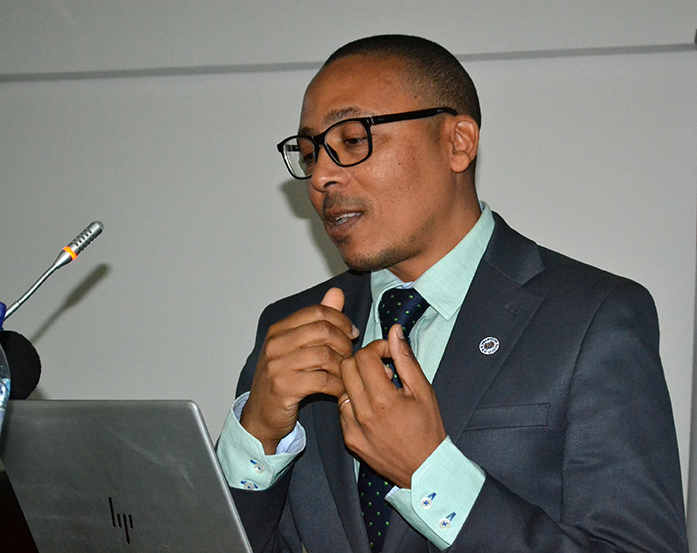 Pinho Ribeiro Director do Departamento de Estudos Economicos do BM