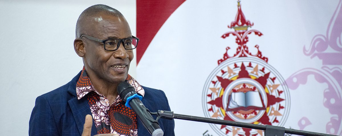 Uranio Mahanjane academico3