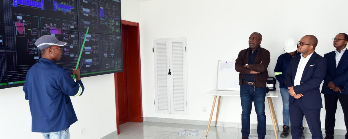 Visita à sala de comando (2)