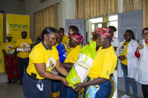 Entrega simbólica dos produtos (2)