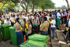 Distribuição do material de limpeza (5)