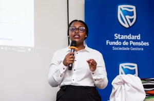 Dércia Jamisse, administradora de Fundos do Standard Fundo de Pensões, uma subsidiária do Standard Bank
