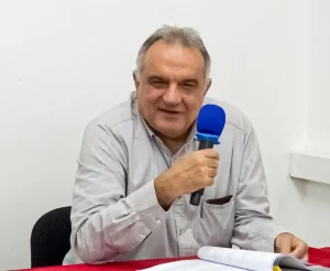 Professor catedrático moçambicano Armando Jorge Lopes