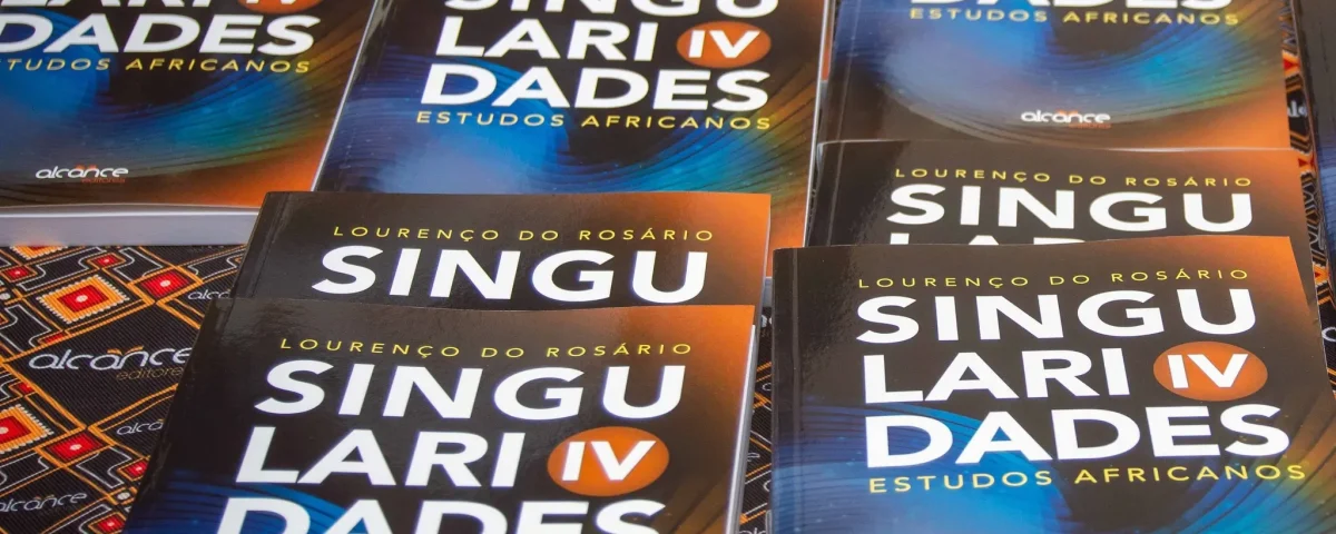 Singularidades IV lançado por Lourenço do Rosário
