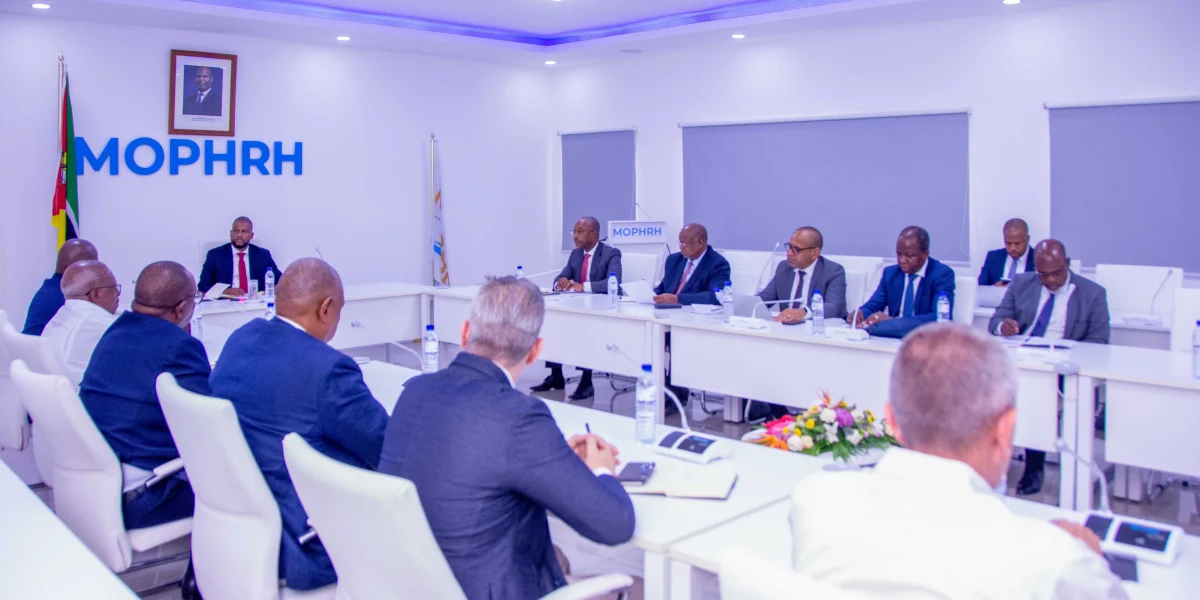 Encontro com a Federação Moçambicana de Empreiteiros (2)