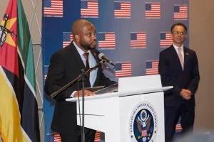 Fernando Rafael, ministro das Obras Públicas, Habitação e Recursos Hídricos (5)