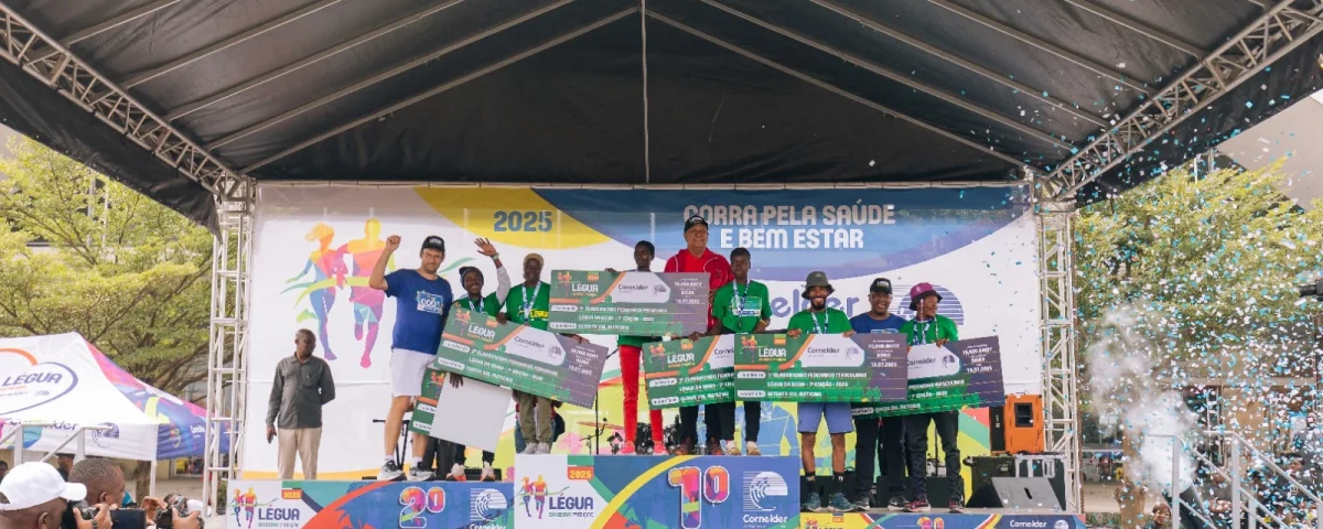 Foto de familia com os vencedores da 7ª edição da Légua da Beira