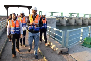 Visita à Barragem de Corumana