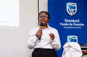 Dércia Jamisse, administradora de Fundos do Standard Fundo de Pensões (1)
